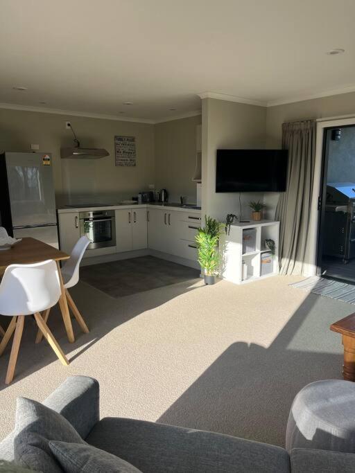 Smiths Place Taupo Exterior photo